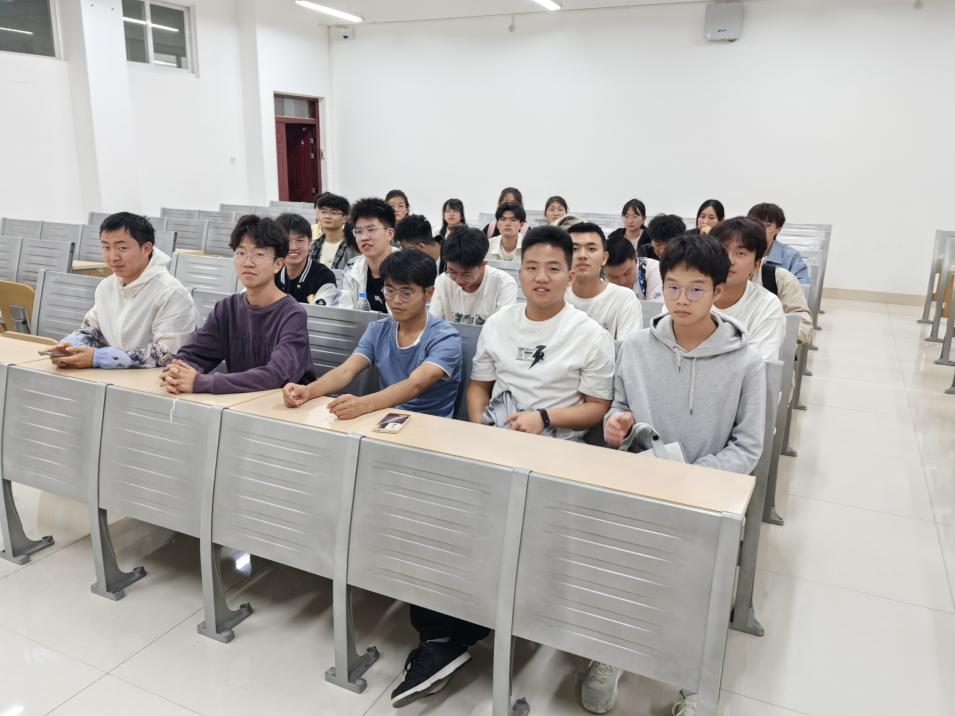 化学工程学院青年志愿协会开展“共谋绿色发展，共建美丽中国”主题团日活动
